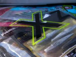 Giganten Tackle Ned Kit Med En Exklusiv Zip-påse, 57 Olika Jiggar Etc -FISKESPÖN Försäljningsbutik PC C8078